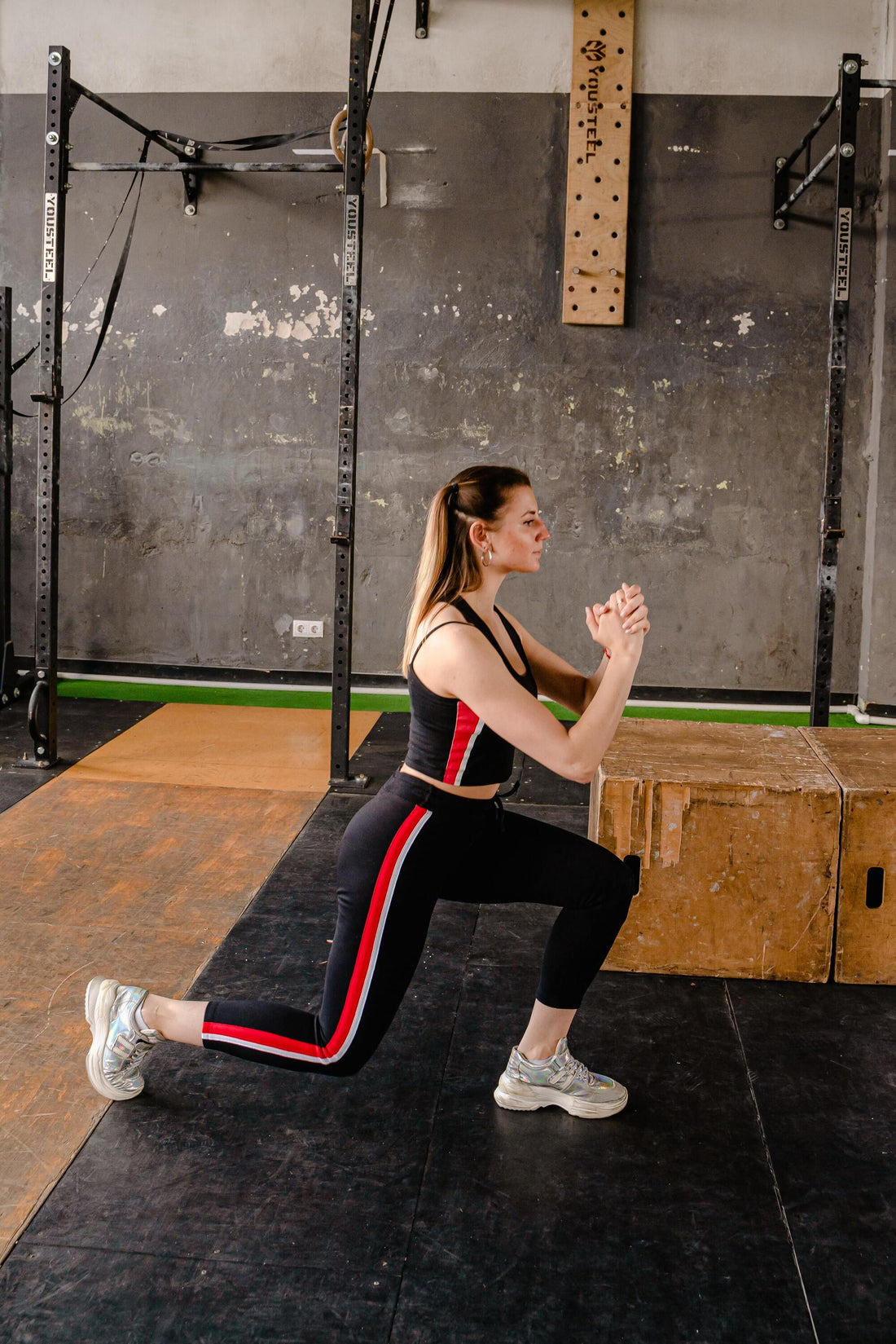 Crunches vs. Sit-Ups: Which Are Better for Your Routine?